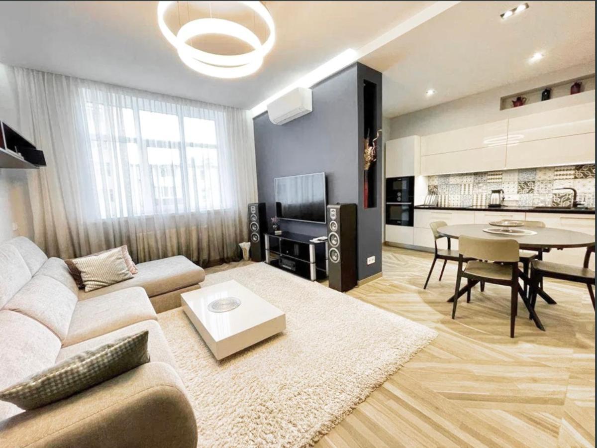 Most City Area 2-Bedroom Lux, Ekaterinoslav Square Dnipro Exterior foto